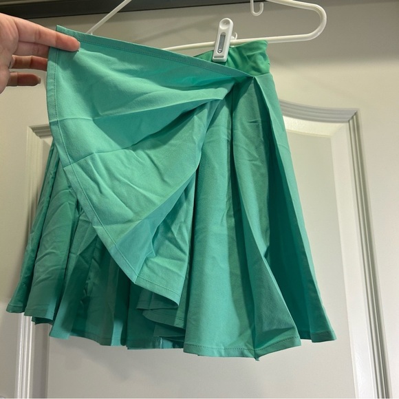 Outdoor Voices Pleated Tennis Skort - Picture 3 of 8